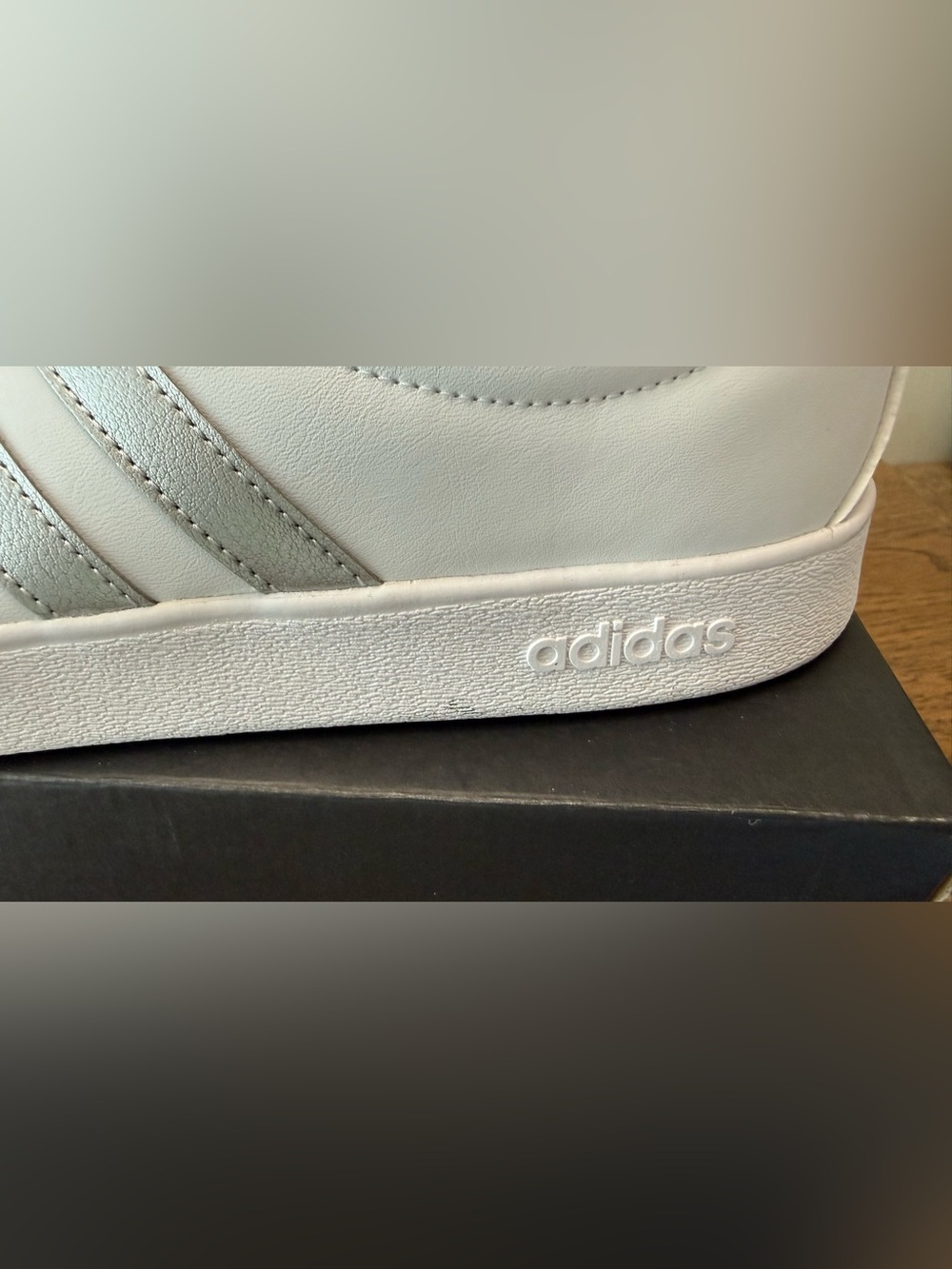adidas VL Court Base Sneakers - Women's Size 9 - All White - NEW IN BOX - Picture 10 of 11